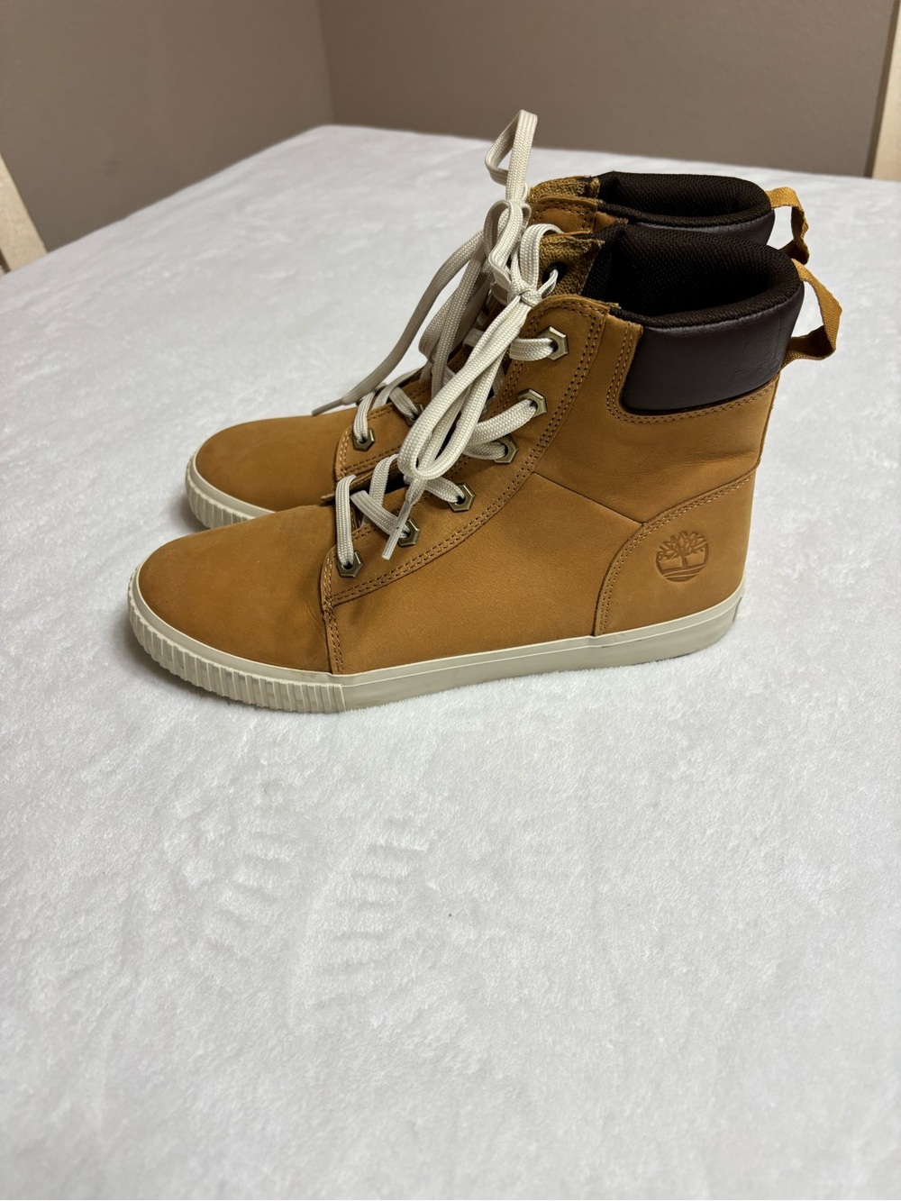 Timberland Women’s 
Tan Brown High-Top Sneakers with Cream Soles